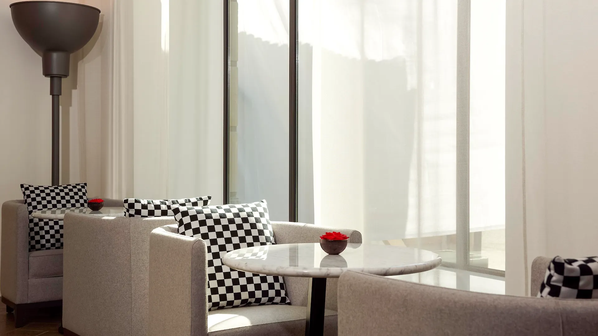 Sofitel Arc De Triomphe Hotel 5*