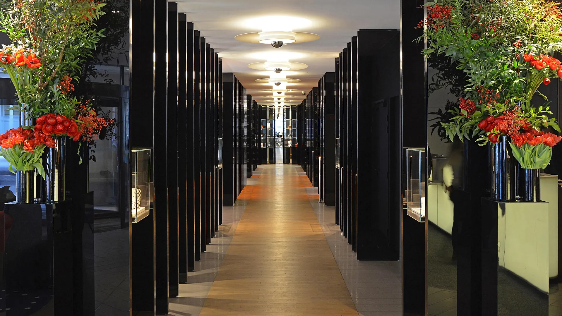Sofitel Arc De Triomphe 5*