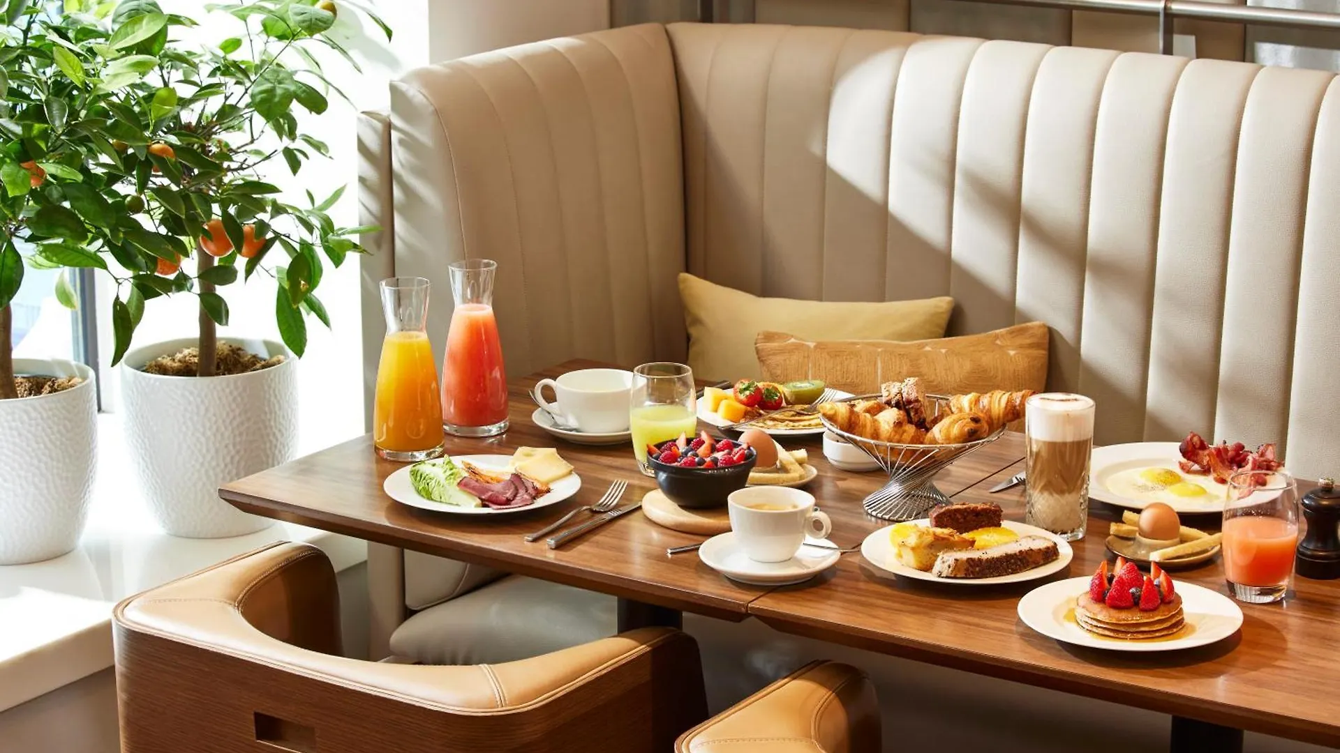 Sofitel Arc De Triomphe Hotel 5*