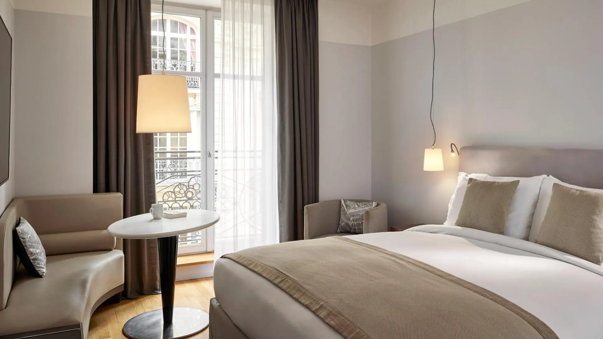 Sofitel Arc De Triomphe 5*