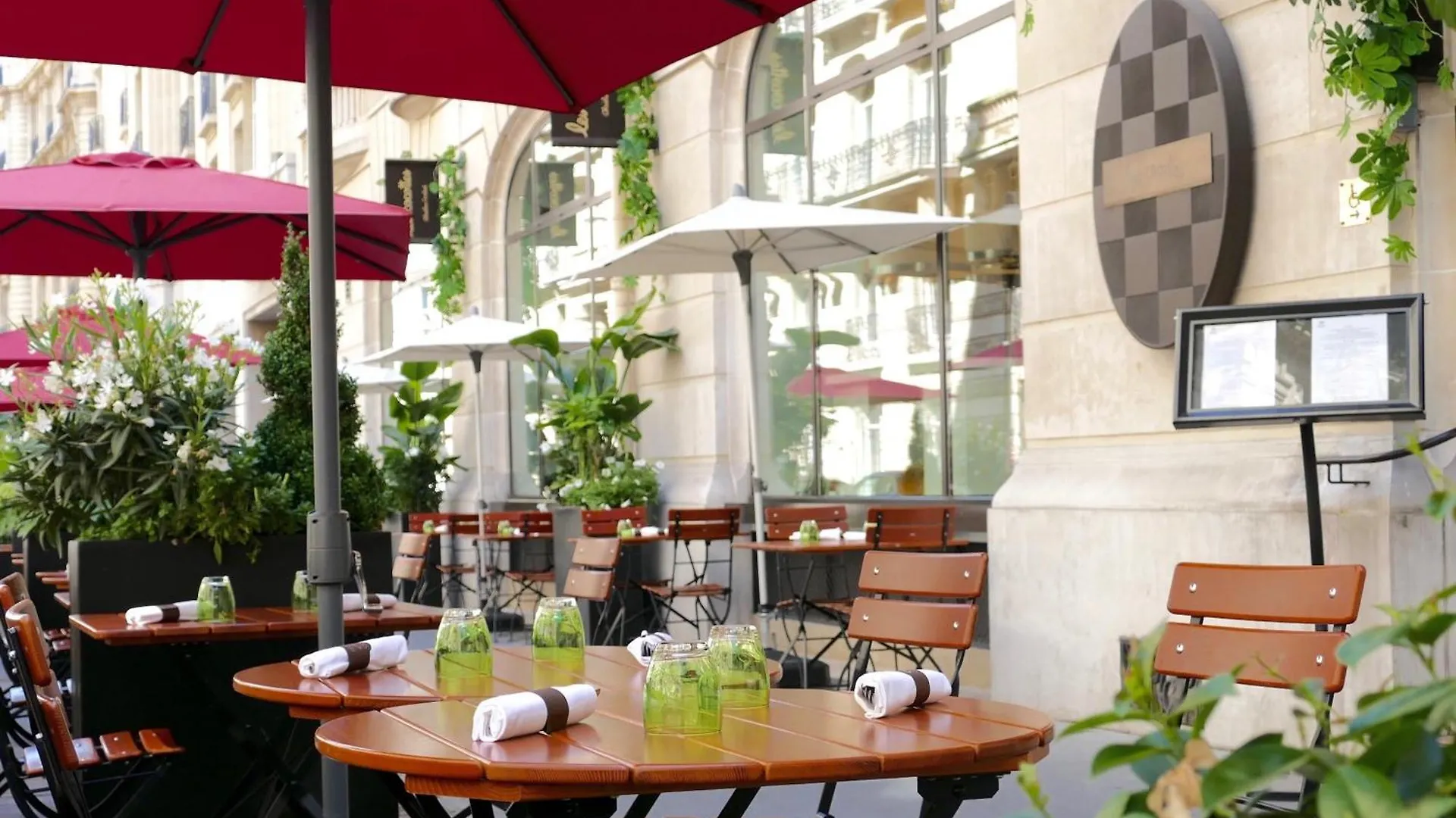 Sofitel Arc De Triomphe 5*