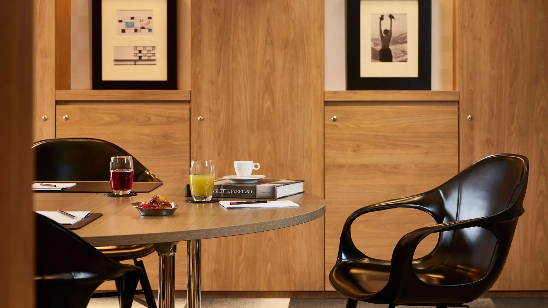 Sofitel Arc De Triomphe 5*